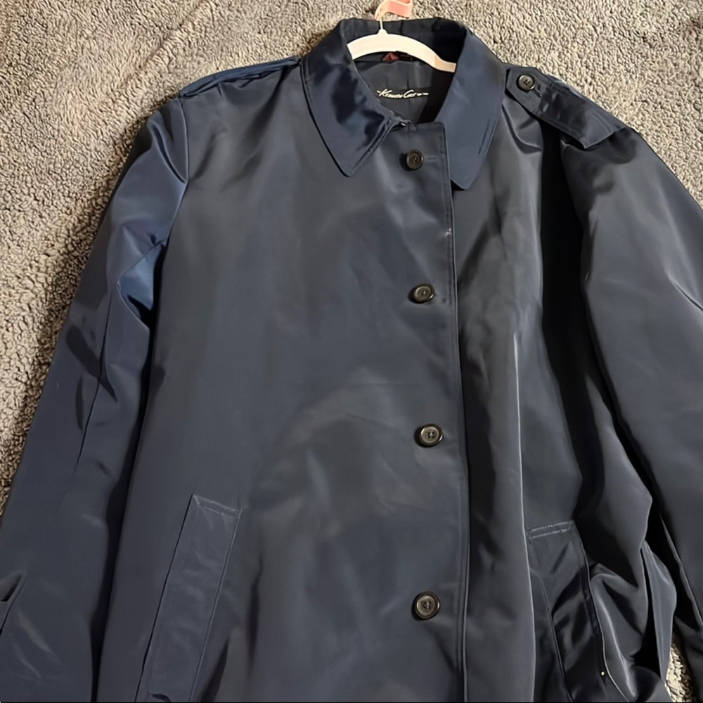 Kenneth Cole Navy Raincoat with Structured Fabric and Prominent Collar